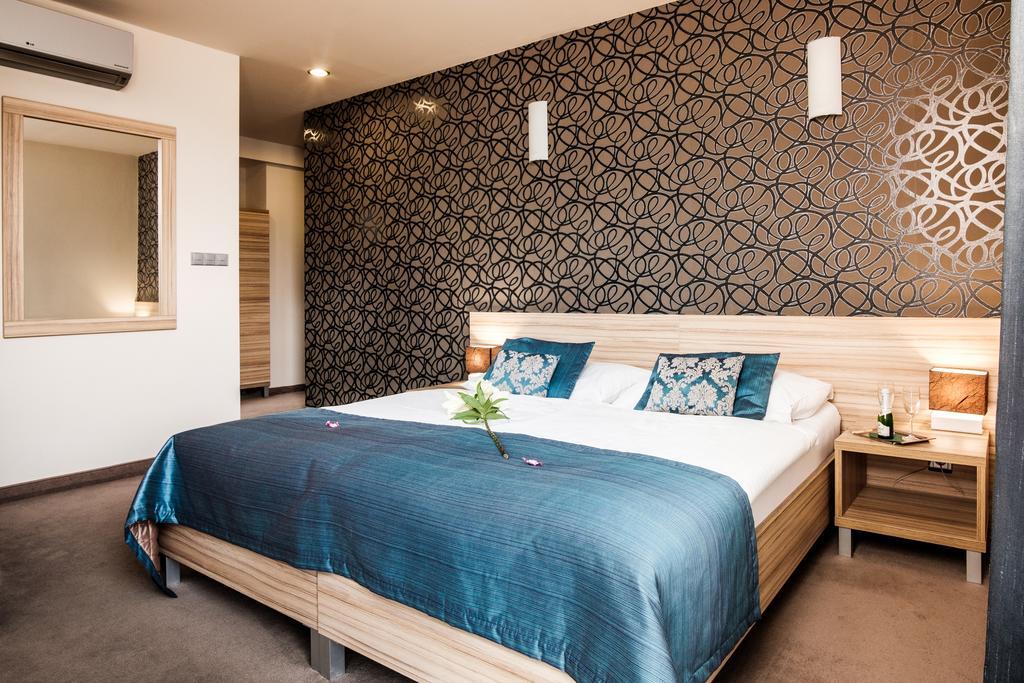 Hotel Deluxe With Free Wellness And Fitness Centrum Nitra Ngoại thất bức ảnh