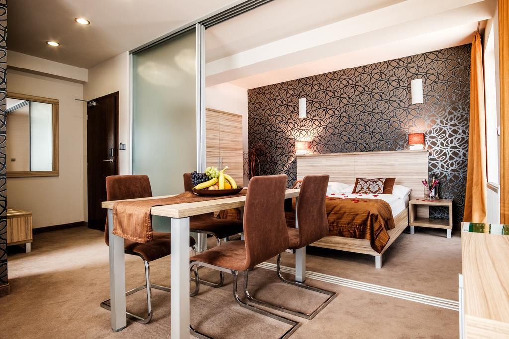 Hotel Deluxe With Free Wellness And Fitness Centrum Nitra Ngoại thất bức ảnh