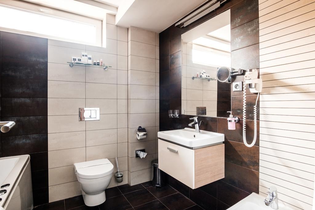 Hotel Deluxe With Free Wellness And Fitness Centrum Nitra Ngoại thất bức ảnh