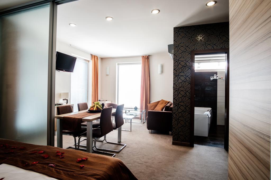 Hotel Deluxe With Free Wellness And Fitness Centrum Nitra Ngoại thất bức ảnh
