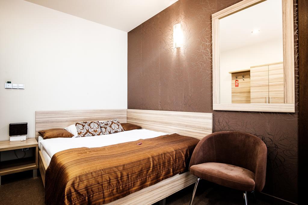 Hotel Deluxe With Free Wellness And Fitness Centrum Nitra Phòng bức ảnh
