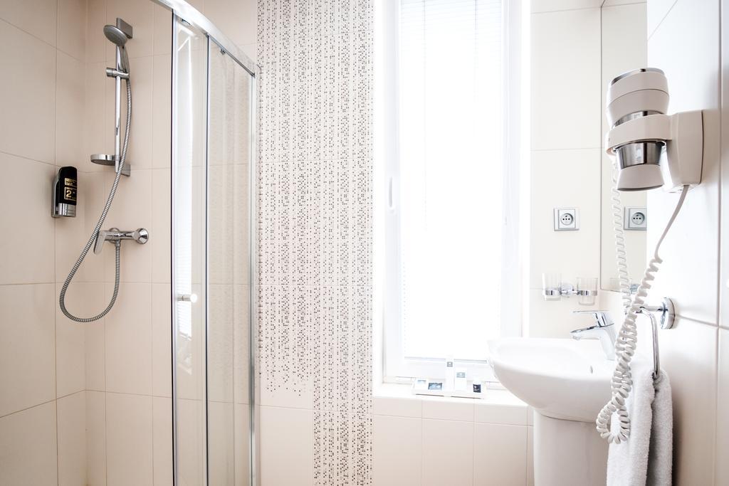 Hotel Deluxe With Free Wellness And Fitness Centrum Nitra Phòng bức ảnh